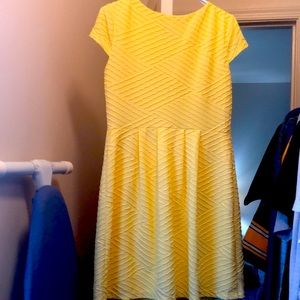 Size 10 yellow dress never worn!